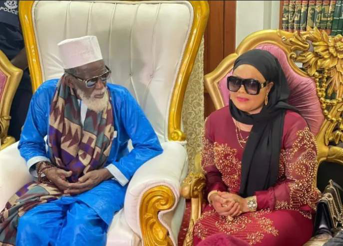 Nana Agradaa Visits Chief Imam ghbuzznews