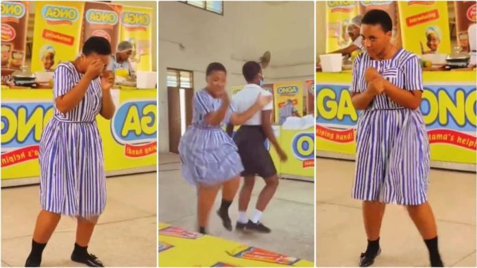 Student dancing during entertainment gets netizens reminiscing about high school[VIDEO]